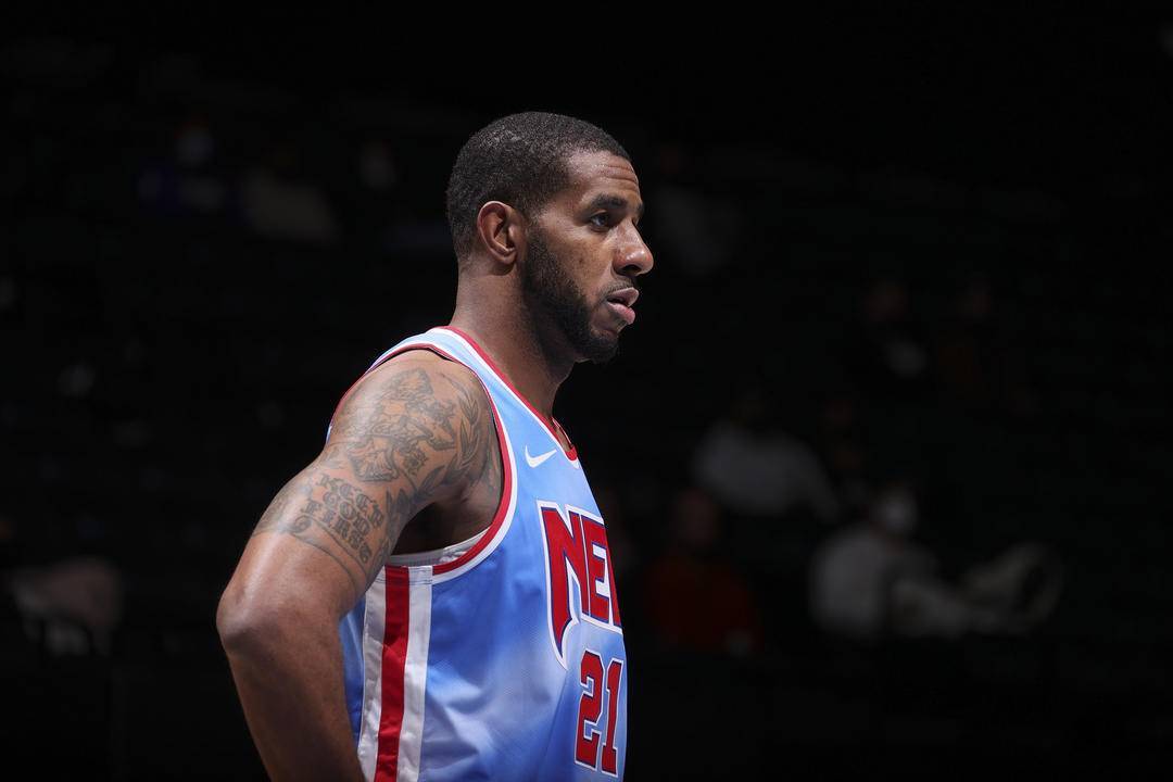 也让我们深 也让我们深