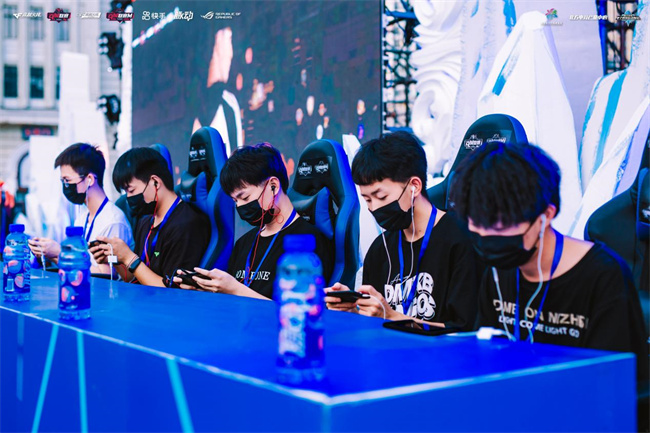 观众只看到 观众只看到